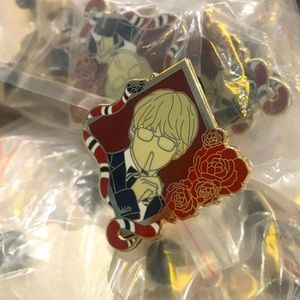 BTS V enamel pin